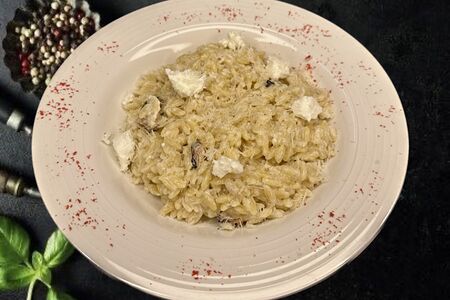Орзо в сливочном соусе с морепродуктами 