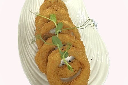 Луковые кольца с соусом ранч