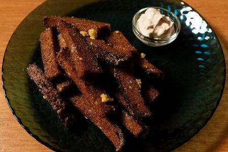 Гренки чесночные