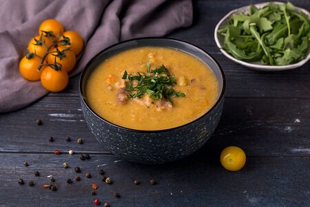 Гороховый суп с копченостями