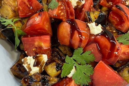 Салат с хрустящими баклажанами 