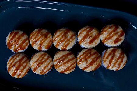 Запеченный тунец с крабом