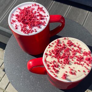 Малиновый горячий шоколад