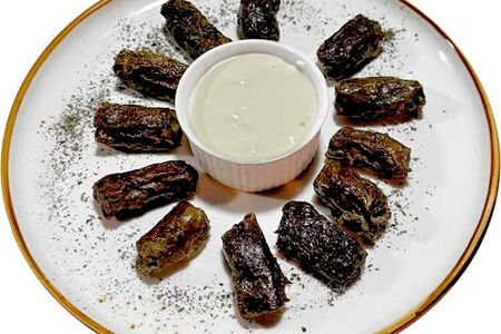 Долма в винoградном листе