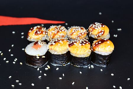 Маки Лосось запеченный