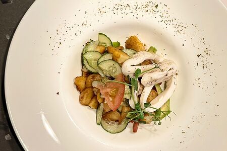 Тёплый с кальмаром