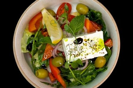 Греческий с сыром фета