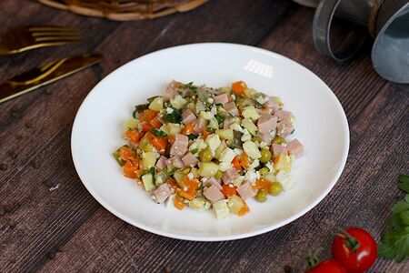 Оливье с ветчиной