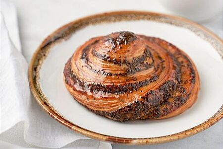 Улитка с маком