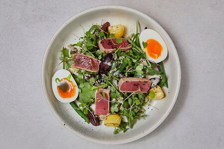 Нисуаз с тунцом и картофелем конфи