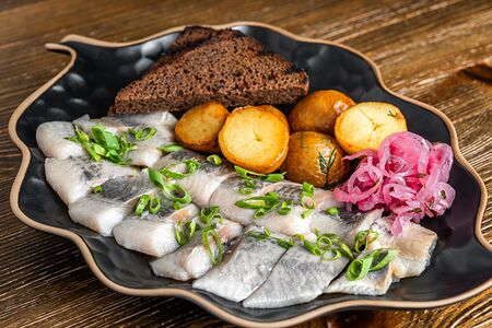 Селедочка с картофелем