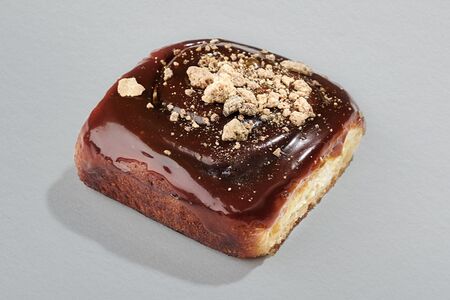 Синнабон с мисо-карамелью из пекарни Футура