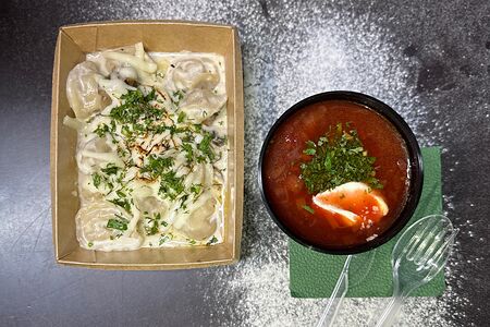 Обед N2 (комбо из борща и пельменей в соусе жульен)
