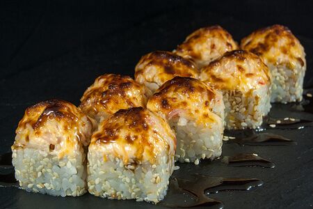 Запеченный ролл Ямато кани