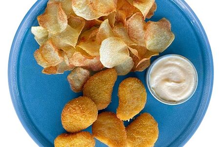 Наггетсы с чипсами или картофелем фри 