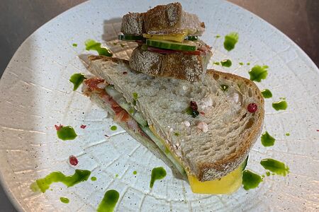 Двойной бутерброд с чоризо