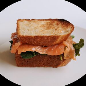 Бриошь с лососем