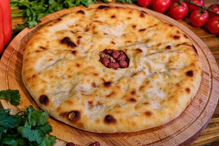 Осетинский пирог с фасолью 