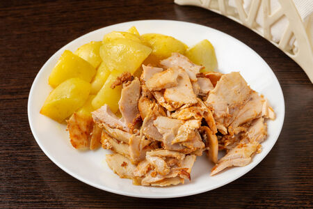 Курица с вертела с гарниром