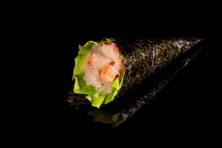 Темаки Спайси Ака эби