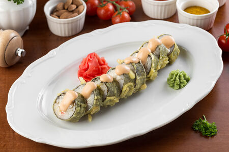 Ролл с курицей в темпуре