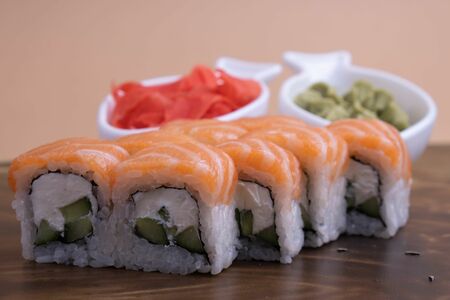 Ролл Филадельфия с авокадо