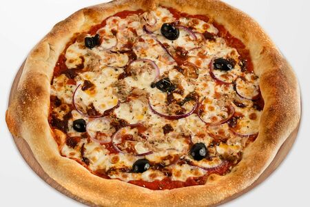 Пицца с тунцом