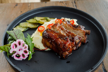 Свиные ребра в соусе Хойсин