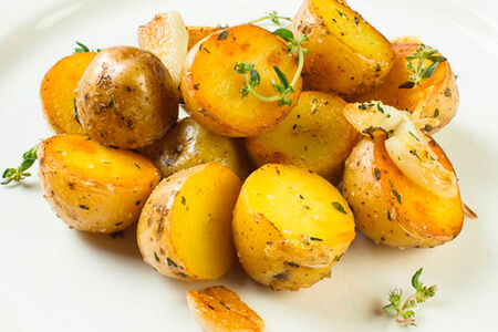 Картофель, нанаси с чесноком и тимьяном