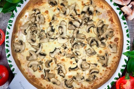 Пицца с грибами