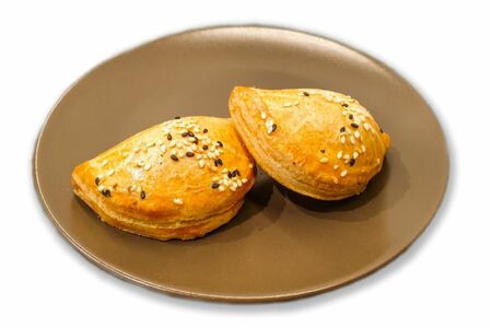 Пирожок слоеный с ягненком