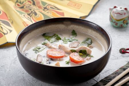 Суп Том кха