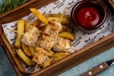 Детские куриные шашлычки