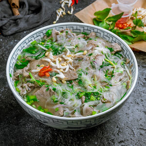 Суп с говядиной Pho Bo