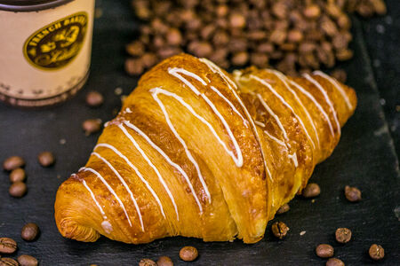 Круассан с ванильным кремом