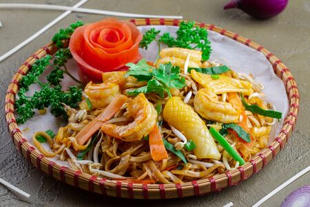 Вок с сезонными овощами