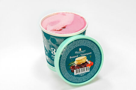 Мороженое Вишня-Черешня в ведёрке