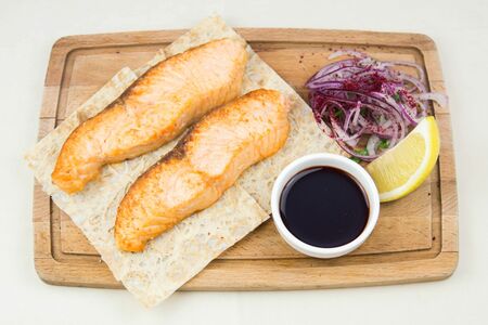 Семга на углях