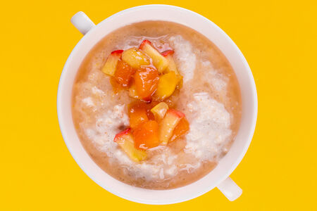 Овсянка с фруктами