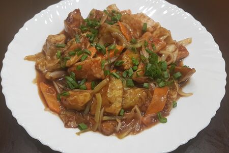 Свинина в крахмале с баклажаном