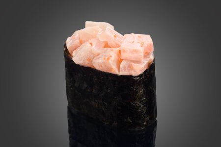 Суши окунь спайси