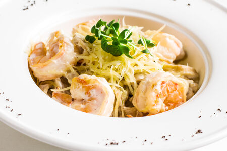 Феттуччини с тигровыми креветками