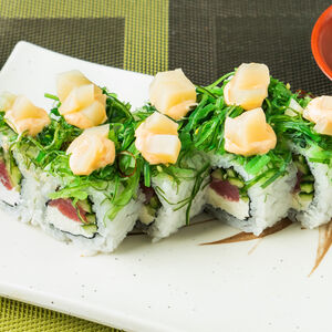 Ролл Магуро Хотатегай маки