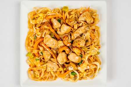 Пад-тай с цыпленком