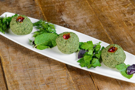 Пхали из шпината с орехами