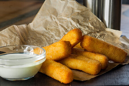 Палочки из сыра моцарелла