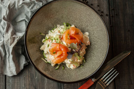 Оливье со слабосоленым лососем