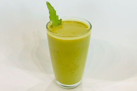 Смузи Авокадо-банан-руккола