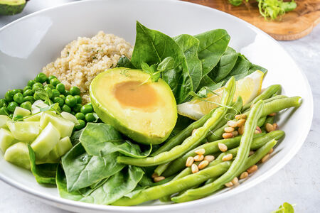 Большой зеленый салат