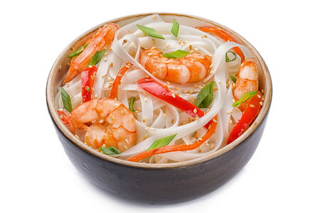 Рисовая лапша с тигровыми креветками